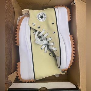 SOLD! Converse Run Star Hike Hi